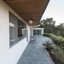 mid-century-natural-light-home-with-hillside-view-46