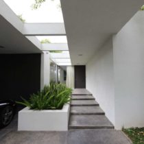 minimalist-open-floor-modern-11