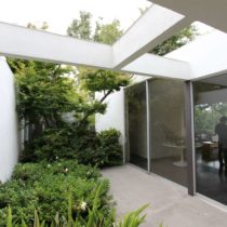 minimalist-open-floor-modern-13
