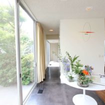 minimalist-open-floor-modern-44